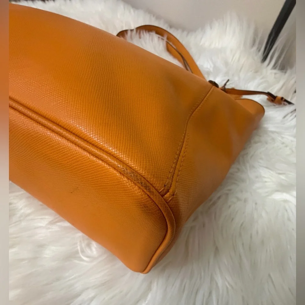 Coach Vibrant Orange Tote Bag#F27349